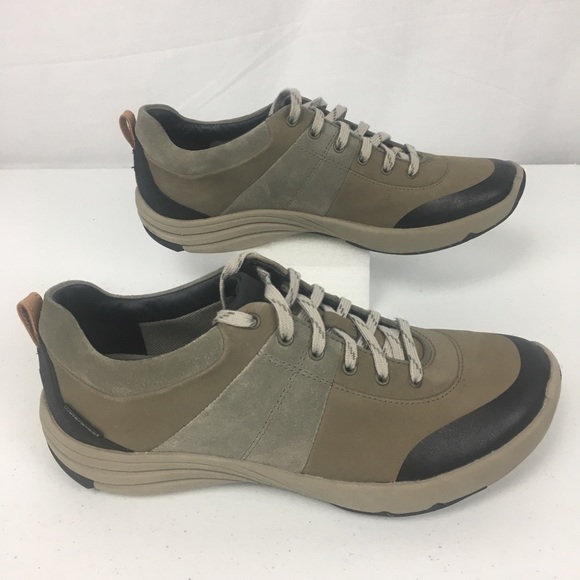 clarks cloudsteppers waterproof